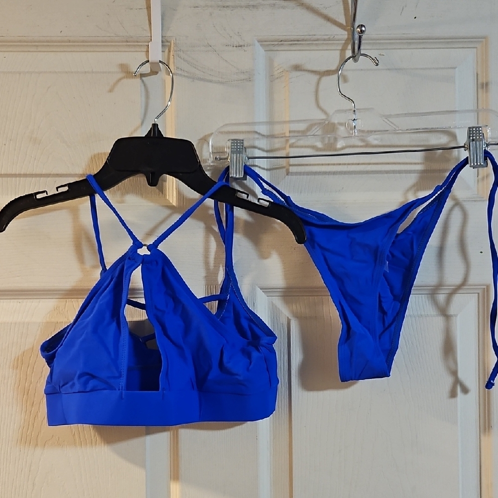ShawGobow Sexy Keyhole Bikini, Cutout, High Cut, Low Rise, 2 Piece: NIP: SZ M